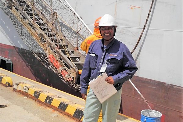 Delivery of parts to ship's