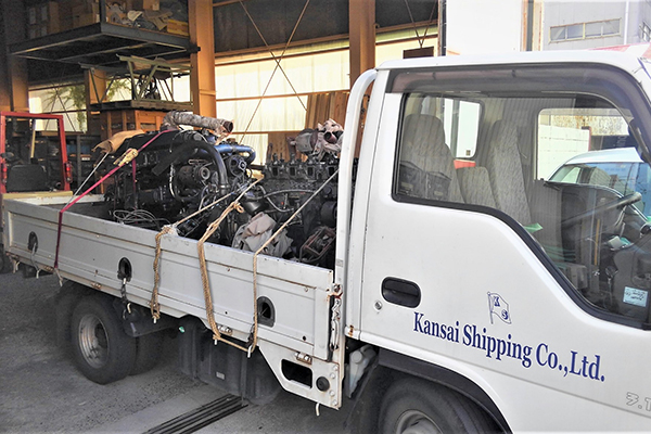 Delivery of parts to ship's
